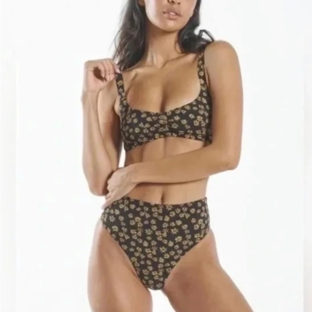 Floral High-Waisted Bikini Set - Picture 3 of 9